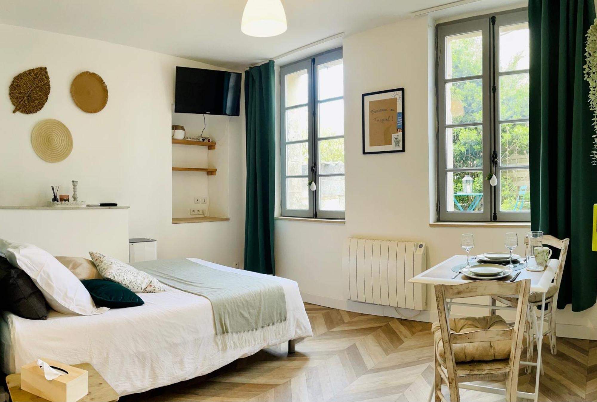 Le Tropical - Studio Avec Terrasse Angoulême Eksteriør billede